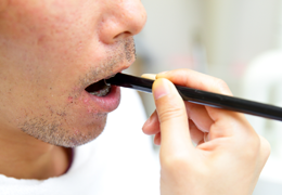 お口周りが凝っている。 目が疲れやすい